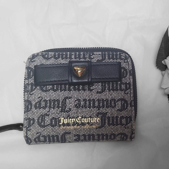 Juicy Couture Black and White Wallet 🤍🖤🌴 - Picture 1 of 5